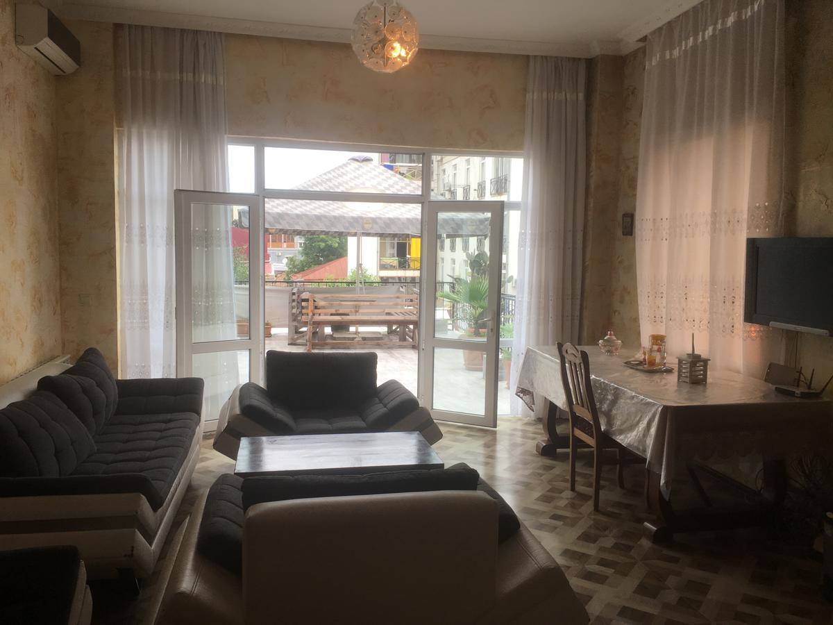 Duru'S Apartment With 3 Bedrooms Batumi Esterno foto